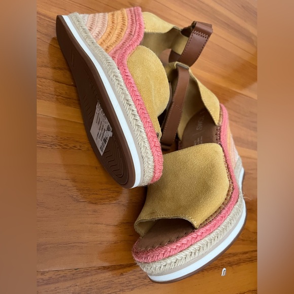 TOMS Women's Multicolor Wedge Sandals - Picture 3 of 5